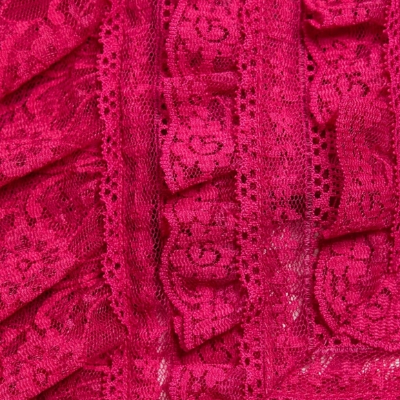 New Alice + Olivia Rheba Sleeveless Lace Top - Picture 5 of 10